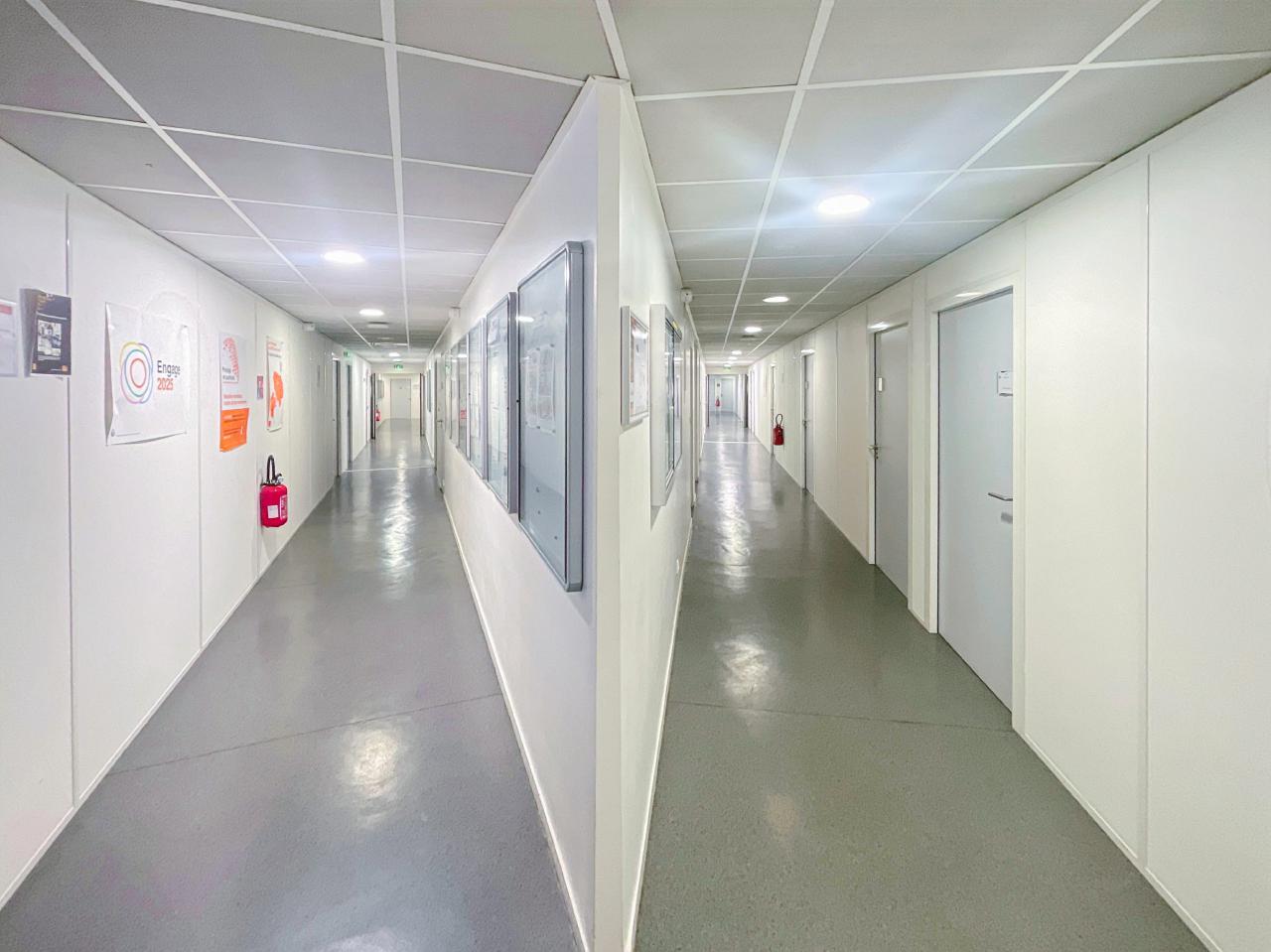 Bureau Noisy-le-Grand 3933m² Location bureau Noisy-le-Grand Seine-Saint-Denis OLBUR2420812 1